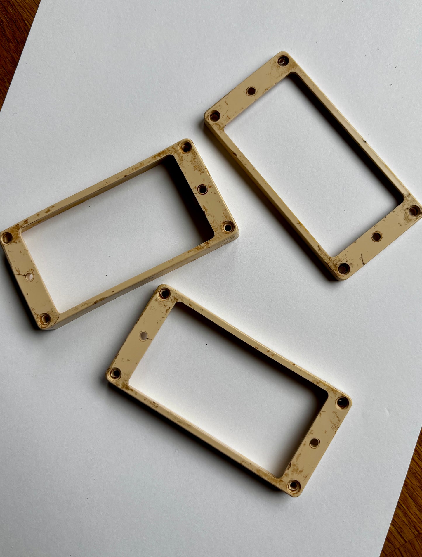 Aged Les Paul 3 Pickup Rings set CAB CREAM Gibson Historic M69 rings, 59 Parts (kopia)