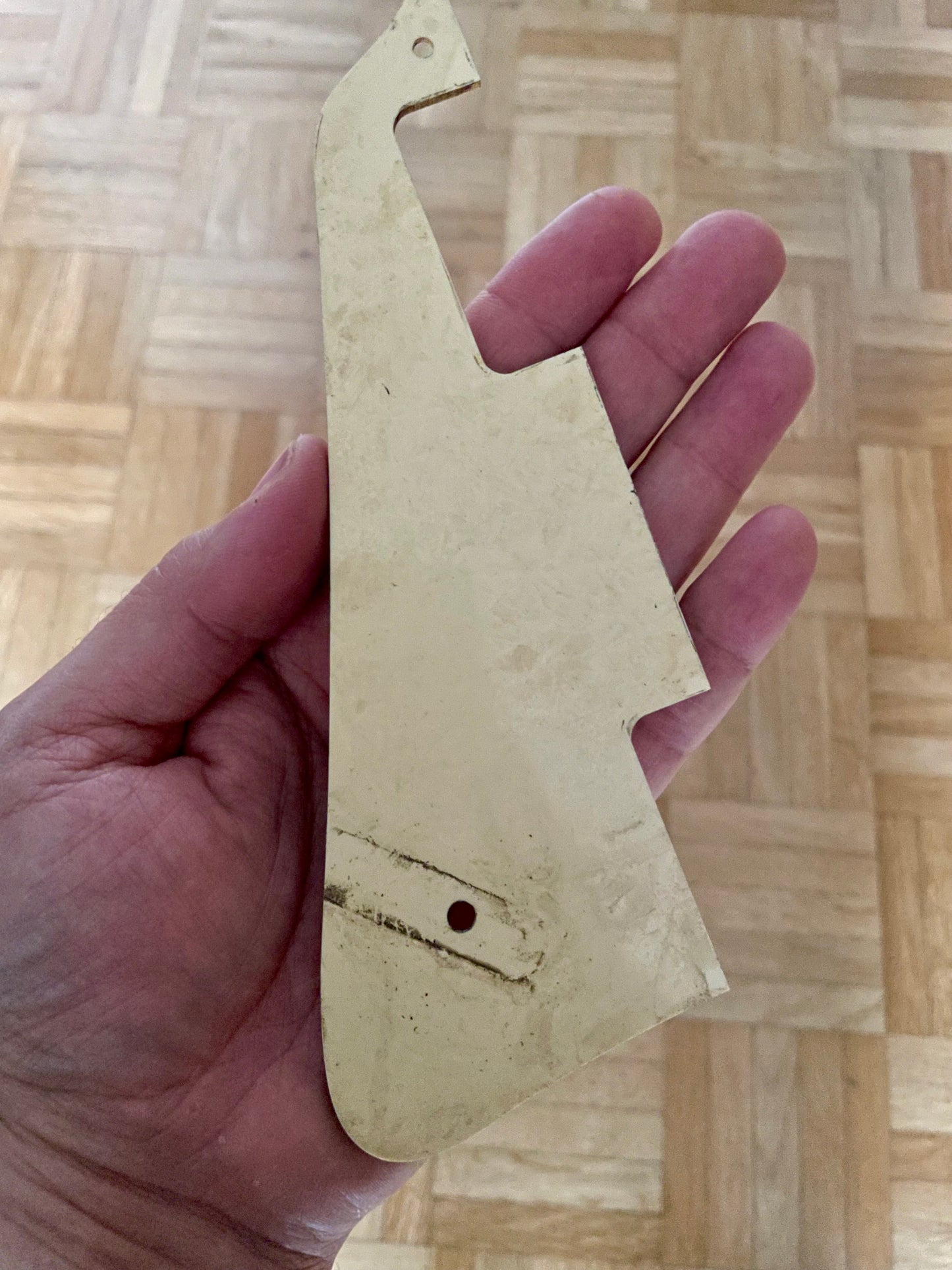 Aged Les Paul Pickguard w/bracket and screws, CREAM, for Gibson Les Paul Historic, 59 Parts