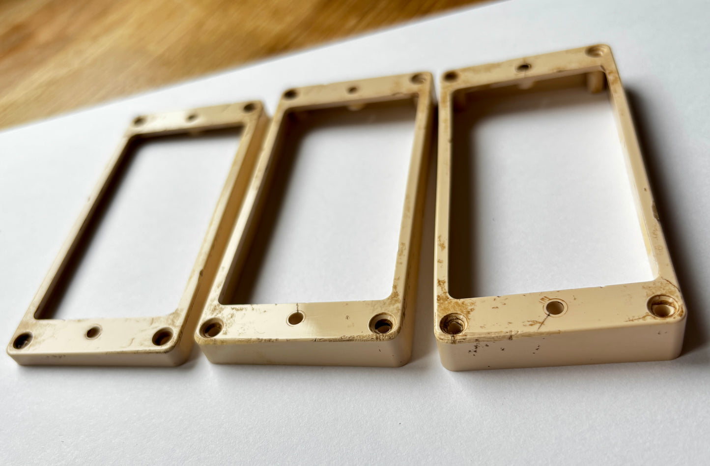 Aged Les Paul 3 Pickup Rings set CAB CREAM Gibson Historic M69 rings, 59 Parts (kopia)
