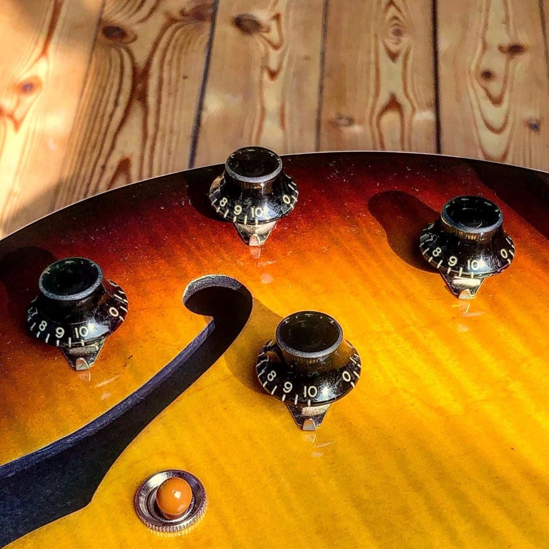 Aged Top Hat Vintage Bell knobs black, for Gibson guitars, relic, set of 4