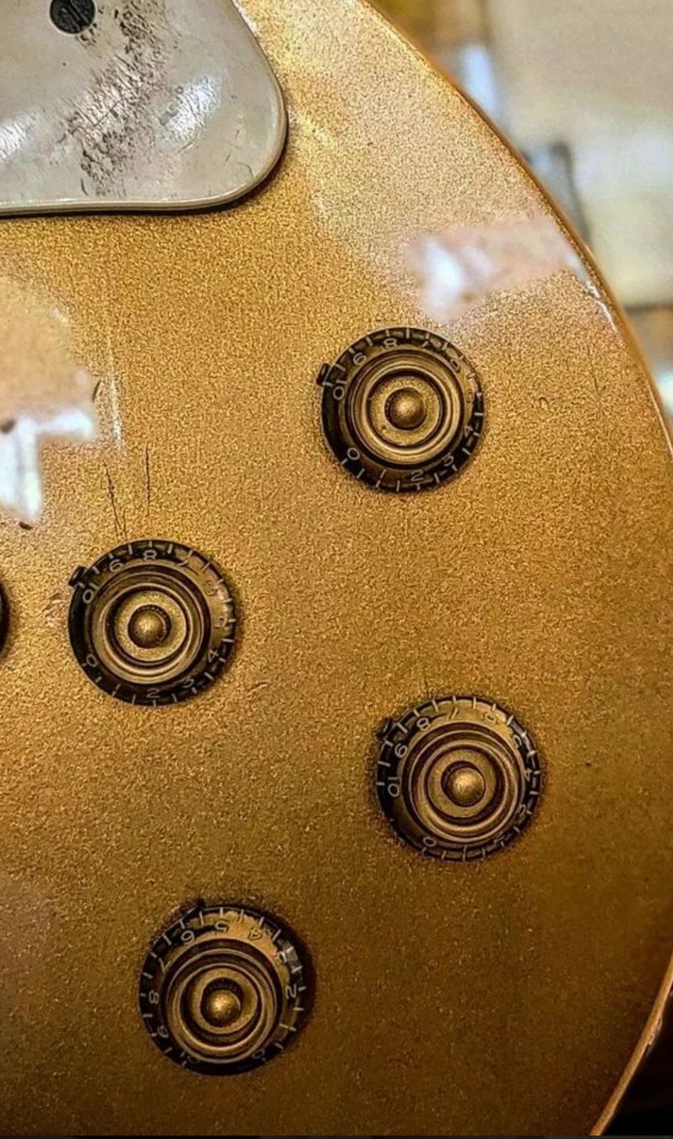 Aged Top Hat knobs gold, US size, Gibson, set of 4, painted numbers
